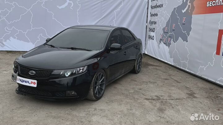 Накладка заднего бампера Kia Cerato (TD) 86695-1M0