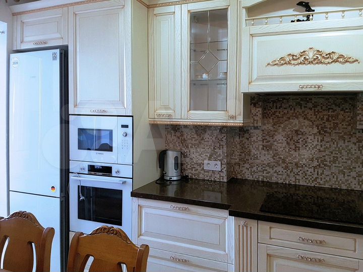 3-к. квартира, 104 м², 5/8 эт.