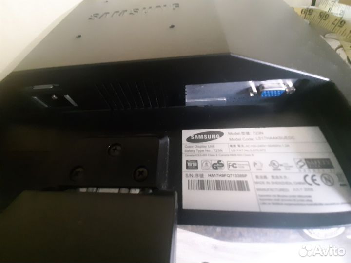 Монитор Samsung