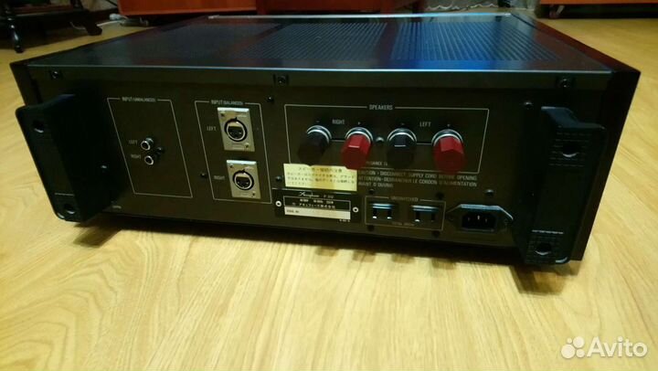 Усилитель мощности Accuphase p-102