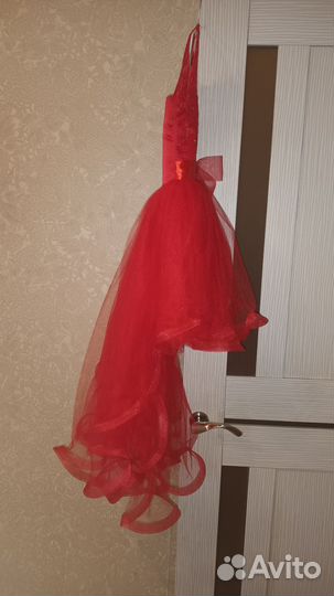 Платье для девочки праздничное
