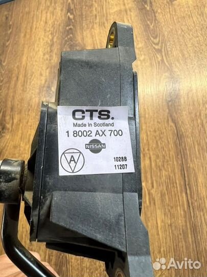 Педаль газа Nissan Note хэтчбек 1.4 2007