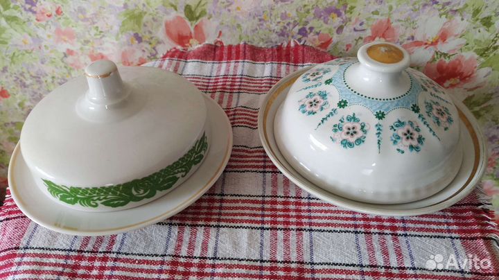 Чайники, блюдца, масленки