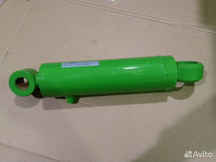 47921 Цилиндр опрокидывания ковша Avant