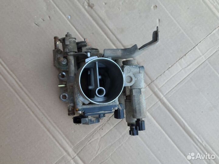 Дроссельная заслонка Nissan Almera n15