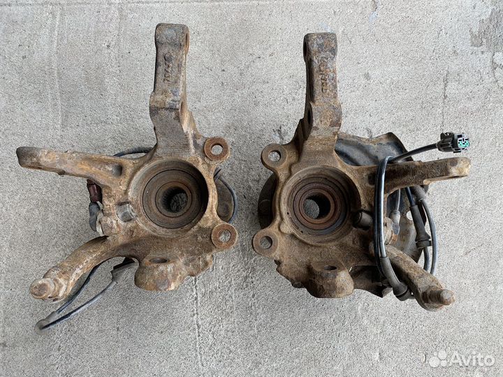 Поворотный кулак Nissan Maxima a33 2.0