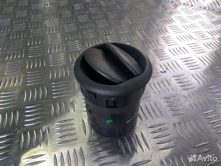 Решетка воздуховода Фиат Doblo