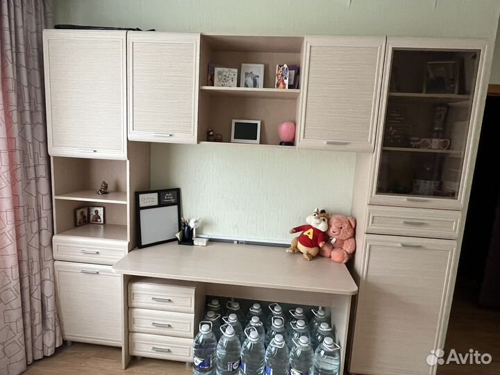 Стол письменный, школьный уголок