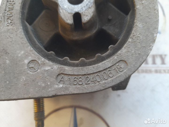 Подушка двигателя A1682400618 Мерседес А-Класс