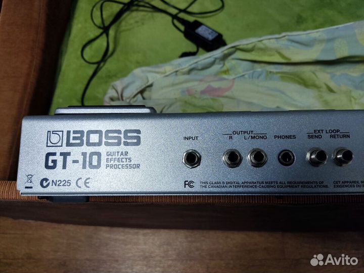 Гитарный процессор boss GT-10 с чехлом