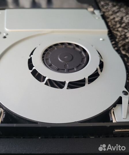Playstation 4 Slim 1TB