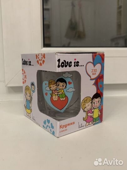 Кружка love is. 230 мл (новая)