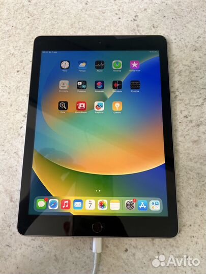 iPad 10.2