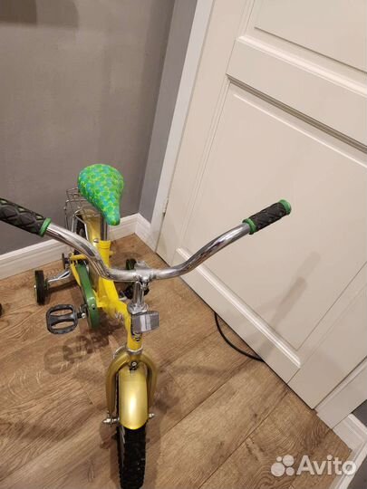 Детский велосипед четырехколесный