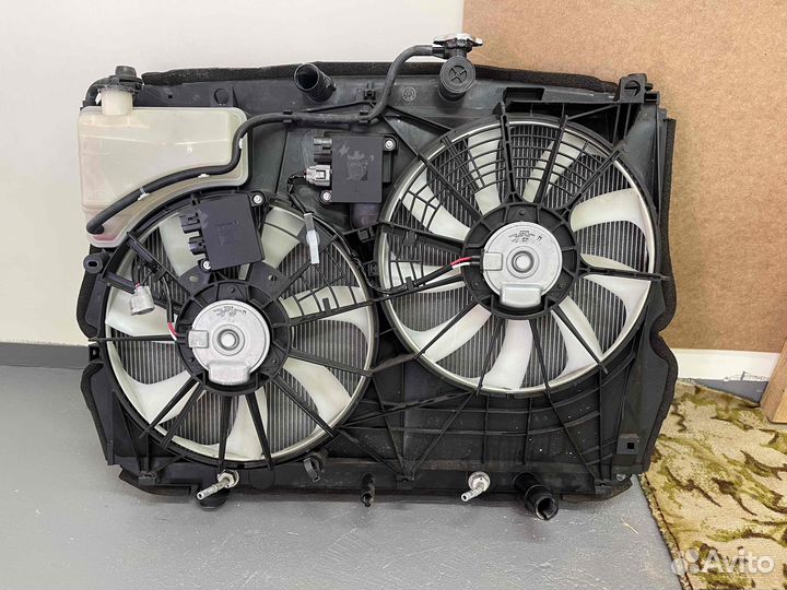 Кассета радиаторов Lexus RX4