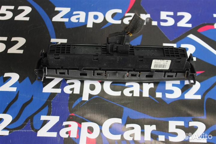 Аварийная кнопка Пежо 308