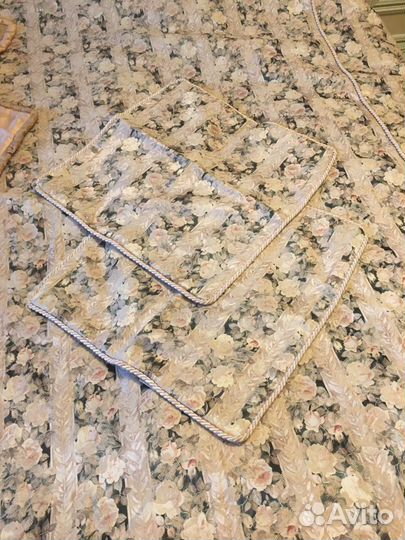 Роскошное покрывало на кровать