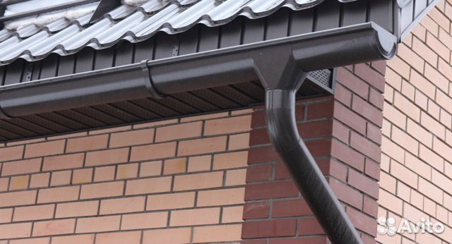 Водосток металлический