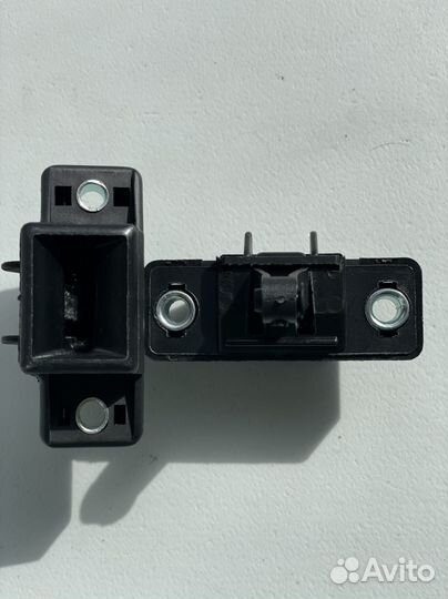 Замок багажника Рено Логан, Сандеро