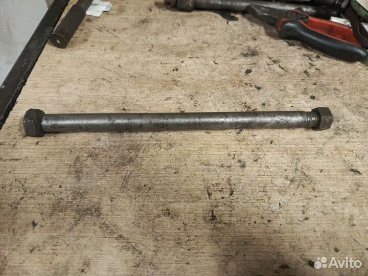 Задняя ось на мотоцикл восход