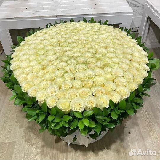 Розы в корзине на 14 февраля /Цветы/Доставка