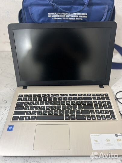 Ноутбук asus