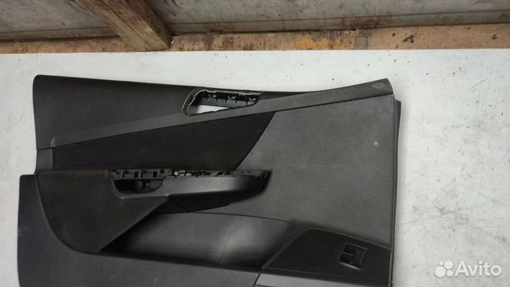 Обшивка двери передней левой Volkswagen Passat B6