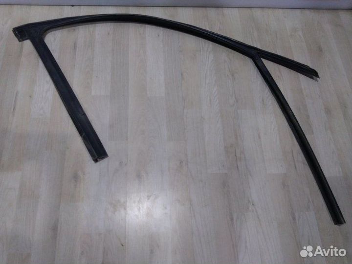 Уплотнитель перед проема стекла двери renault flue