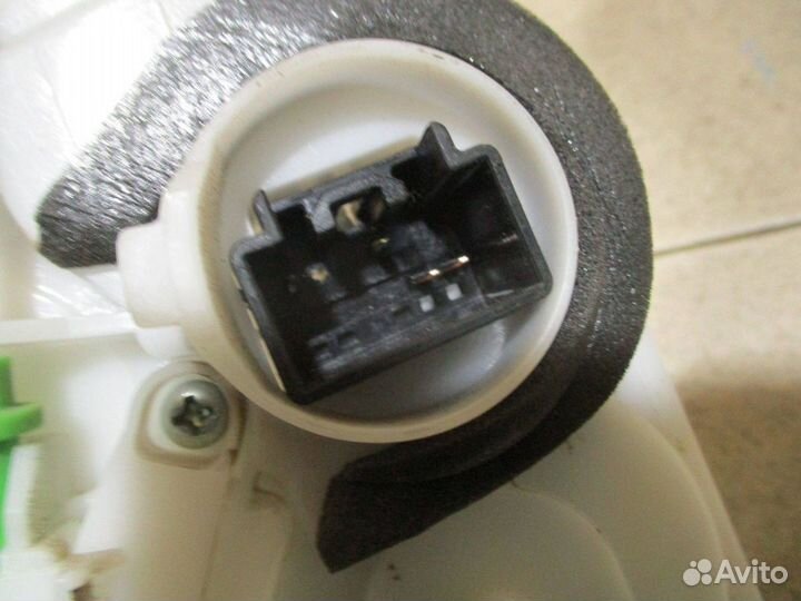 Замок двери передней правой Mazda 3 (BL)