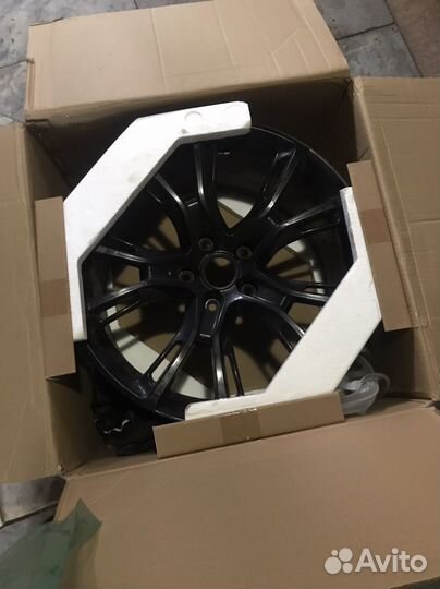 Литые диски r 20