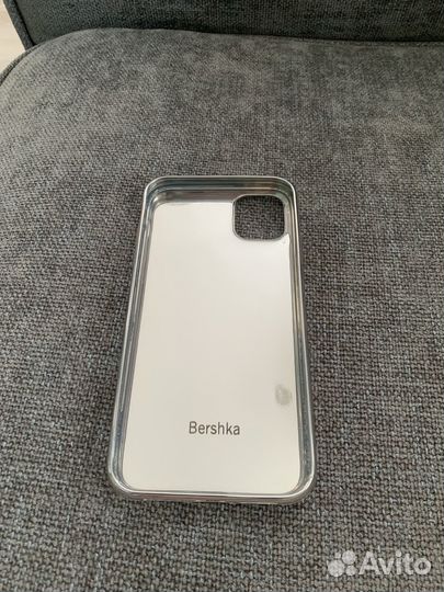 Чехлы на телефон iPhone 11,10