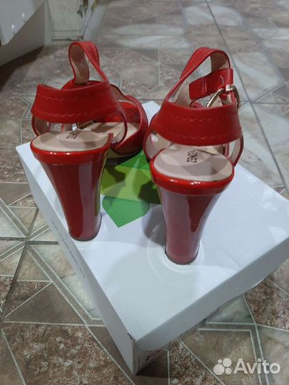 Босоножки женские 37 размер