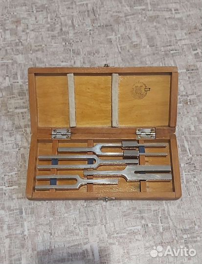 Набор камертонов