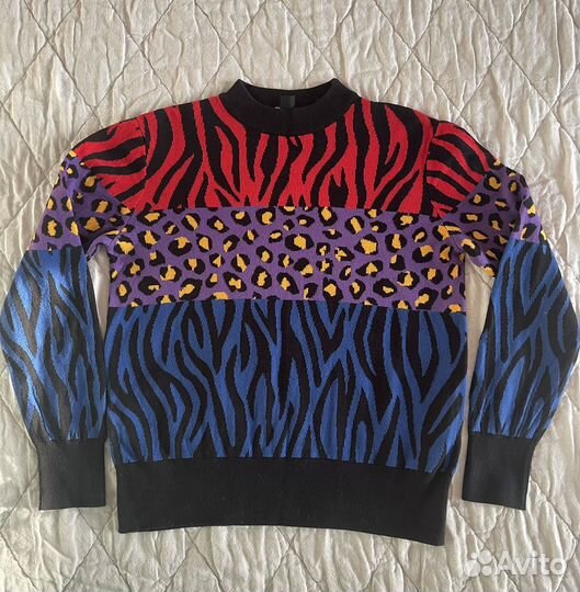 Свитер женский