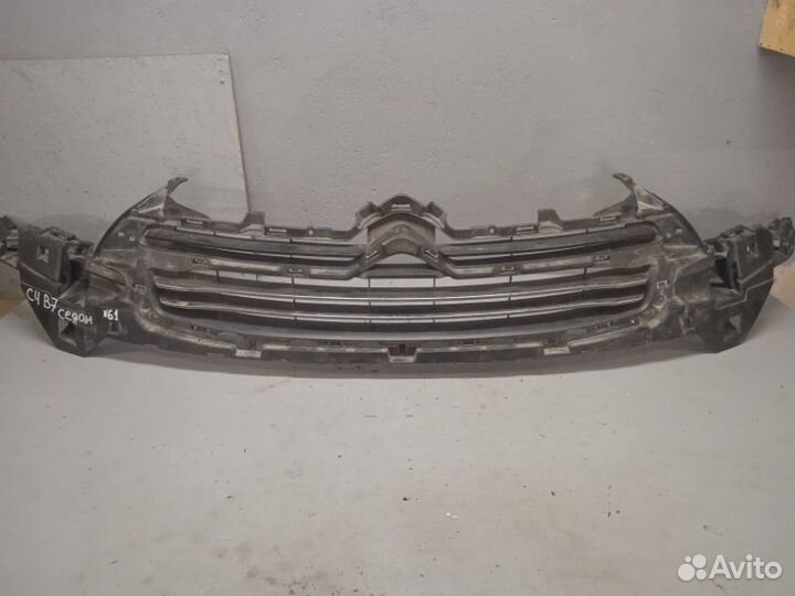 Решетка радиатора Citroen C4 B7 2013