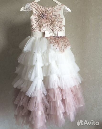 Платье на девочку рост 134-140