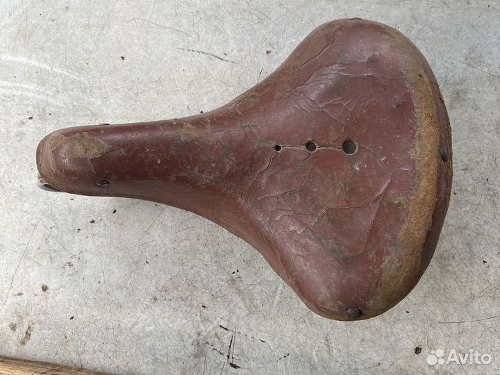 Седло кожаное советское