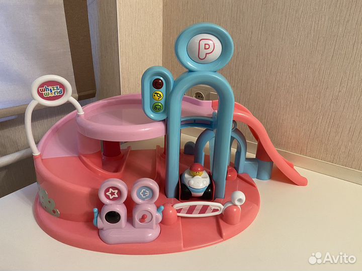 Игровой центр / Парковка ELC / Гараж ELC