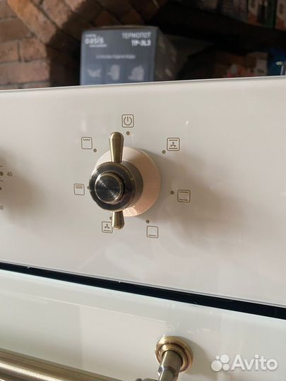 Духовой шкаф Avex HM 4060 1YR, 45 см