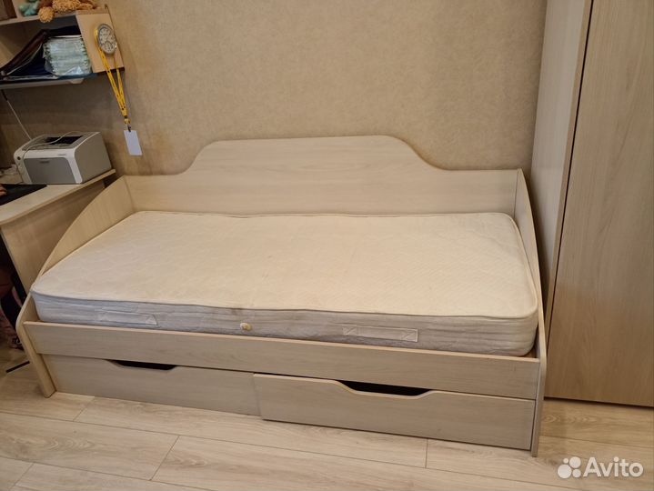 Детская кровать от 3 лет с матрасом бу