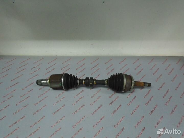 Nissan 39101-AV911 Вал приводной левый
