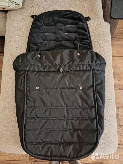 Утепленный чехол на ножки в прогулочную коляску