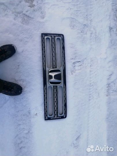 Решетка радиатора Honda Ridgeline