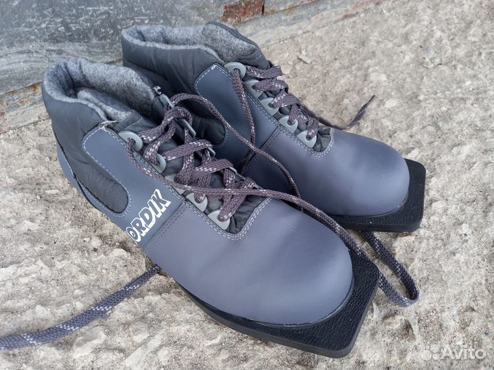 Лыжи, палки и ботинки разные в наличии