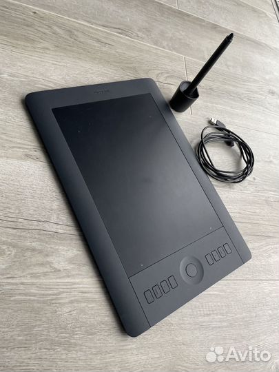 Графический планшет Wacom Intuos Pro M PTH-651
