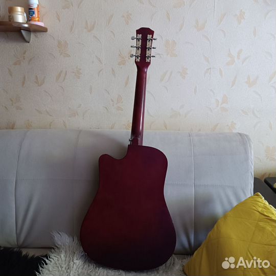 Акустическая гитара