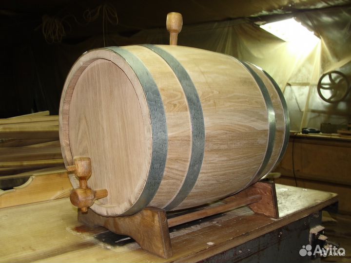 Дубовые бочки, кадушки