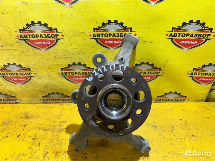 Кулак поворотный передний правый Mercedes W212