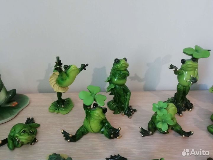 Коллекция лягушек