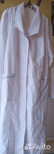 Белый медицинский халат